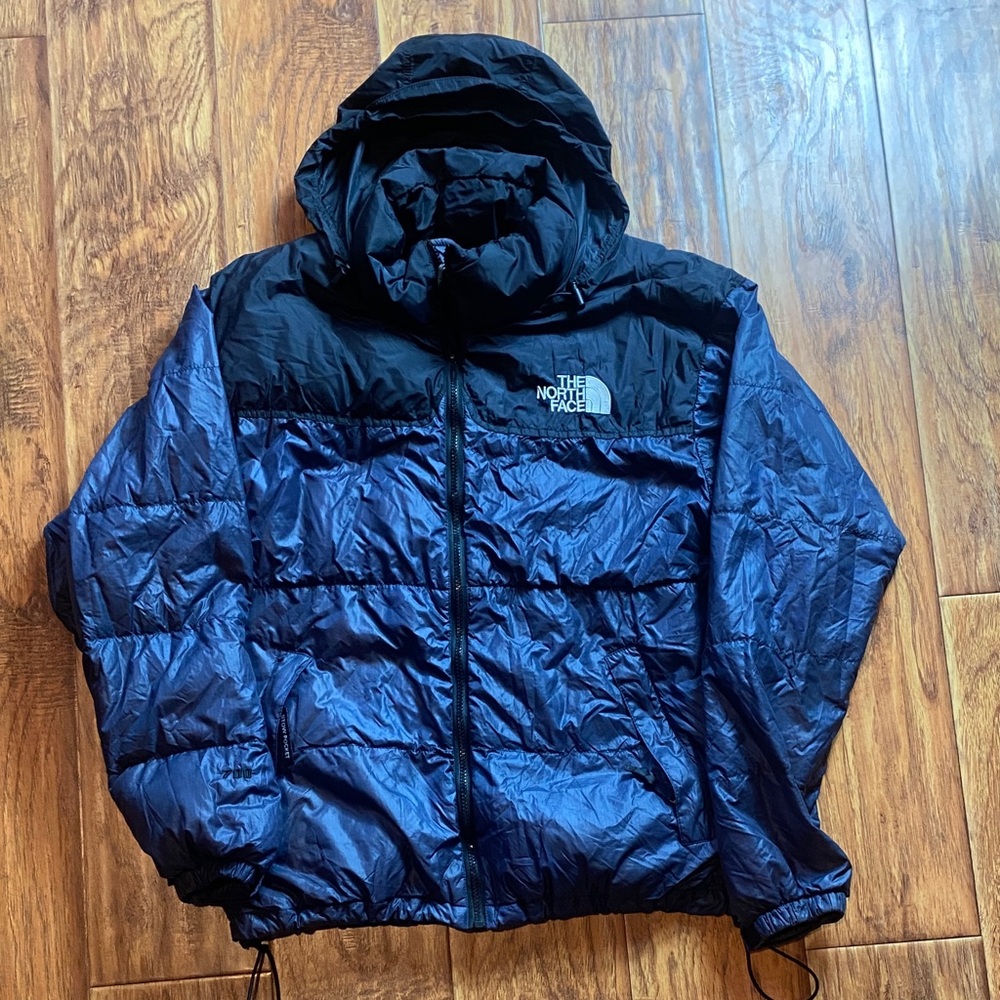 The North Face 700 Men's medium Black and Navy Puffer Jacket